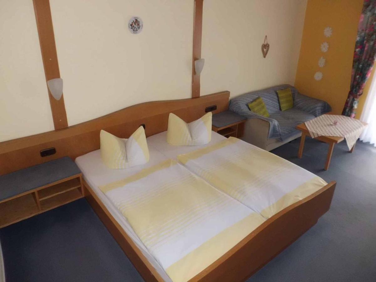 Gasthof-Metzgerei-Pension Schierlitz Rimbach  Bagian luar foto