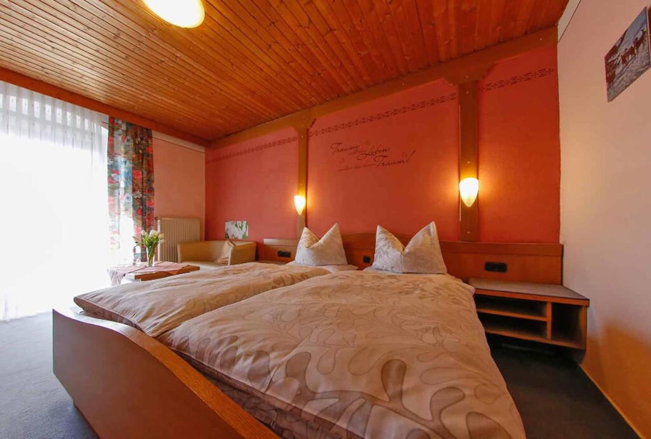 Gasthof-Metzgerei-Pension Schierlitz Rimbach  Bagian luar foto
