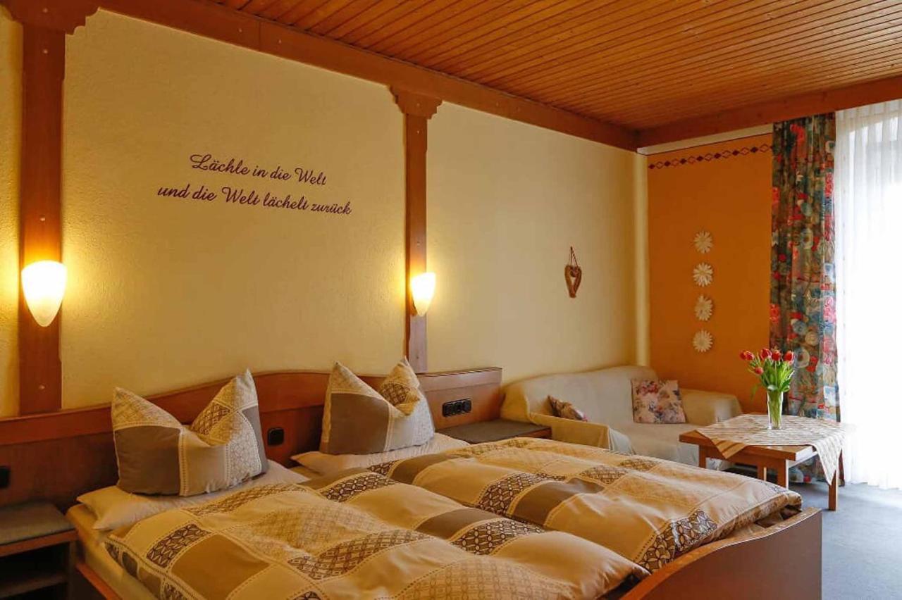 Gasthof-Metzgerei-Pension Schierlitz Rimbach  Bagian luar foto