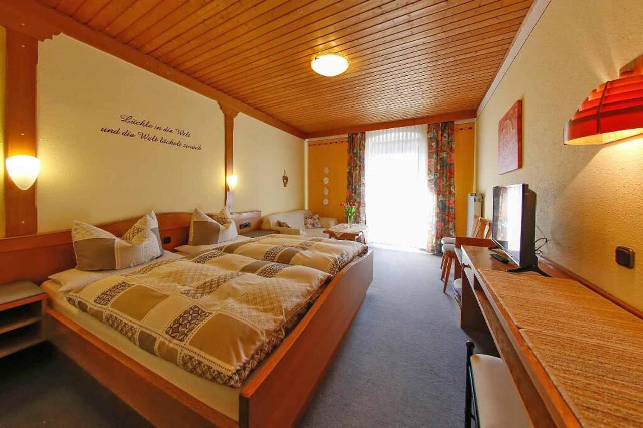 Gasthof-Metzgerei-Pension Schierlitz Rimbach  Bagian luar foto